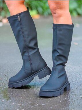 Chunky Sole Knee-High Black Boots With Side Zipper For Women